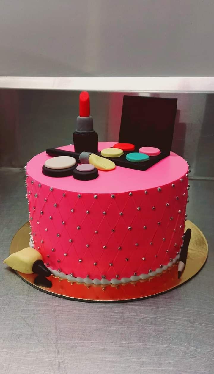 2 Tier Mac Make-up/Pamper Party Birthday Cake | Susie's Cakes