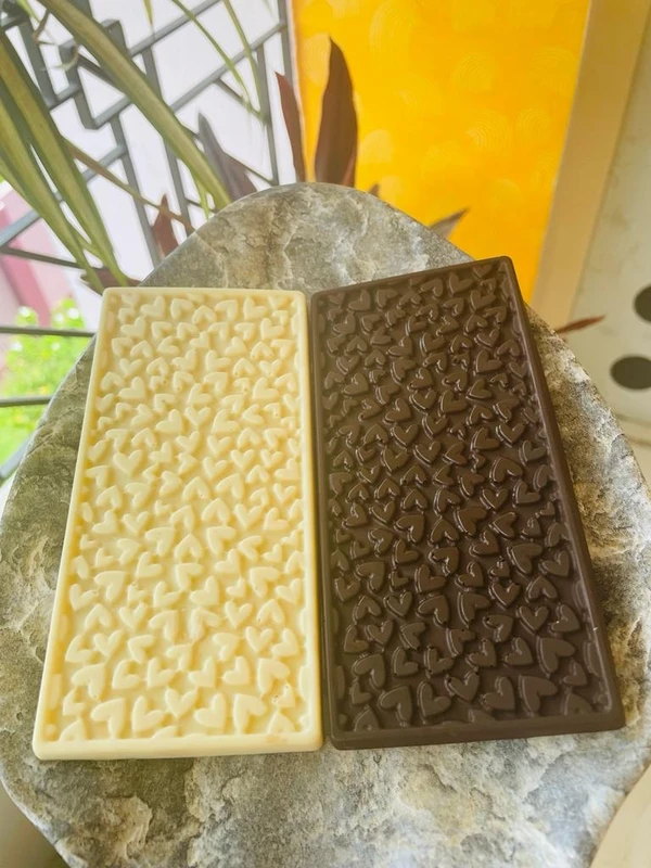 Crackle Chocolate Bar