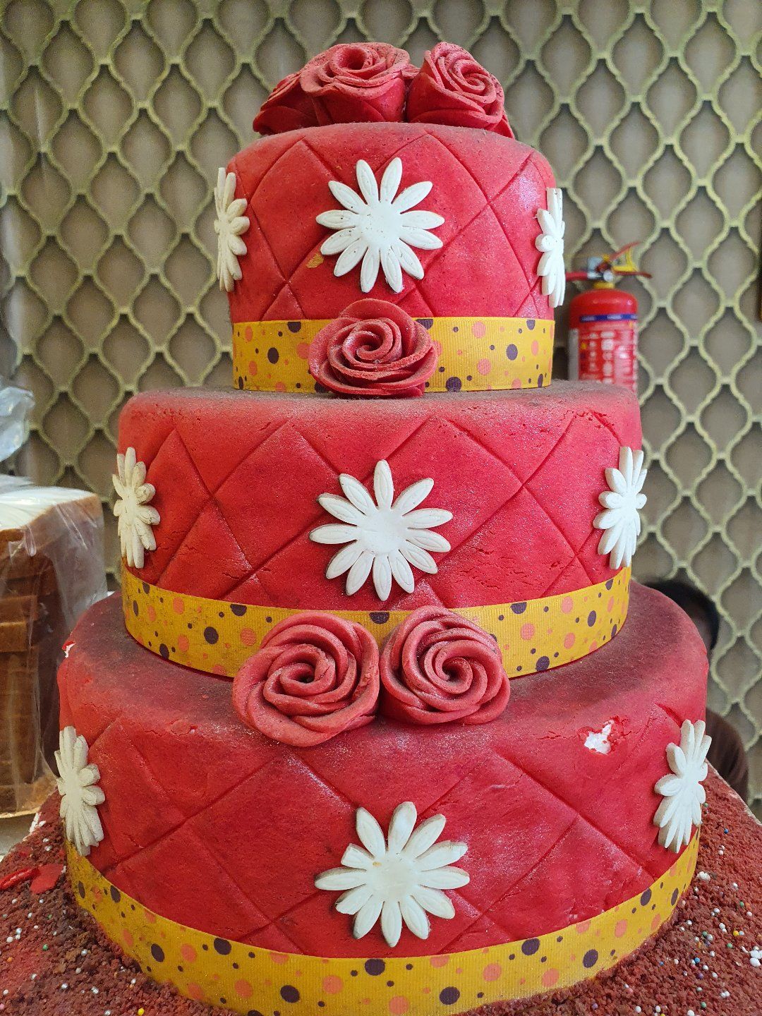 Floral Marble Cake | 2 Tier Floral Cake | Order Custom Cakes in Bangalore –  Liliyum Patisserie & Cafe