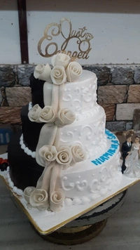 Anniversary Cake - 8 Pound