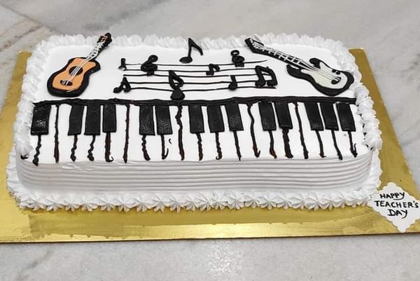Piano Cake - 1 Pound