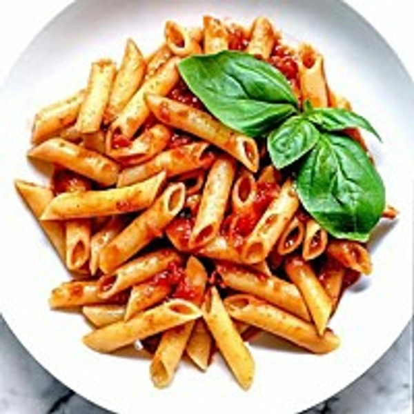 Red Sauce Pasta with Cheese: Veg