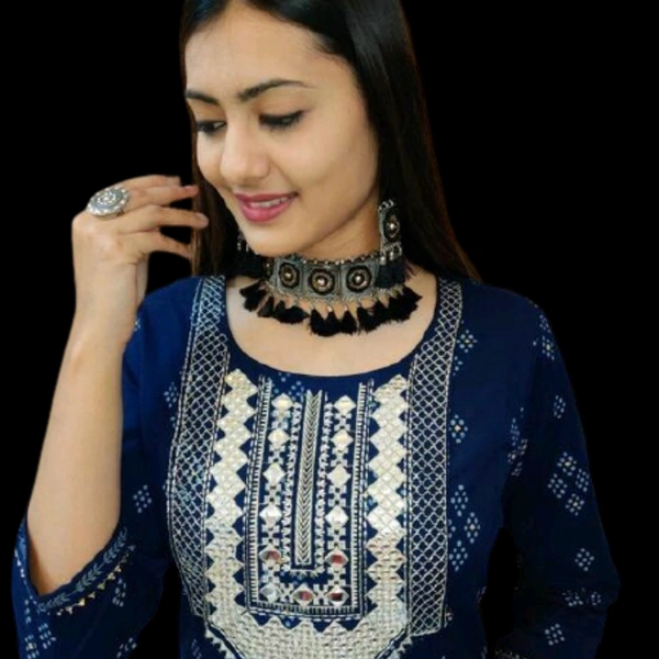 Alluring Women Kurta Sets Rayon Short Sleeves,Three-Quarter Sleeves - L, Blue