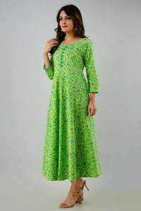 Women Printed Cotton Floral Kurta - L, Green