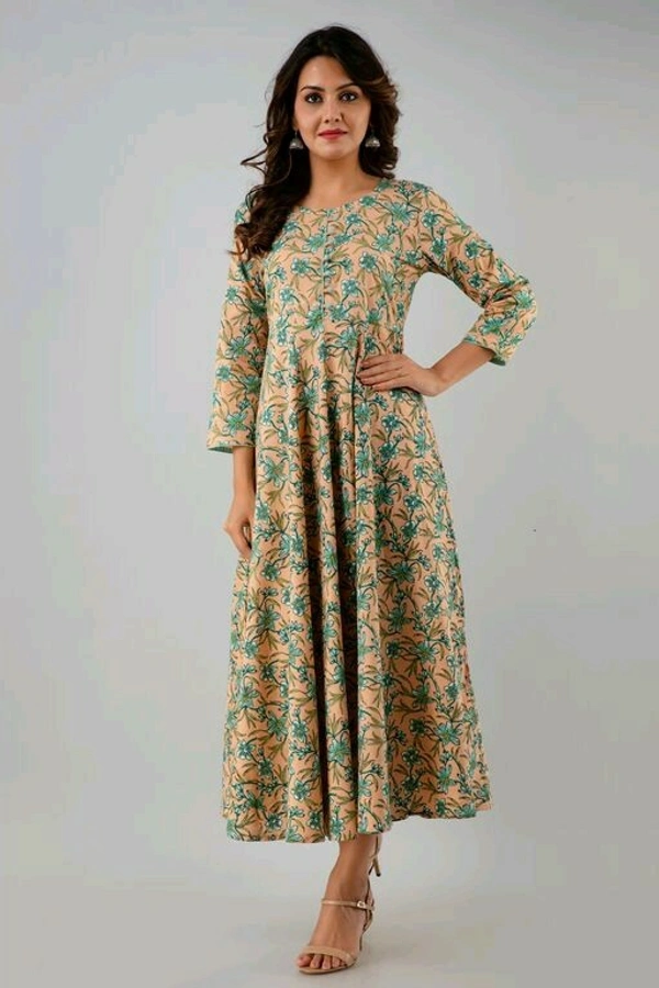 Women Printed Cotton Floral Kurta - M, Peace