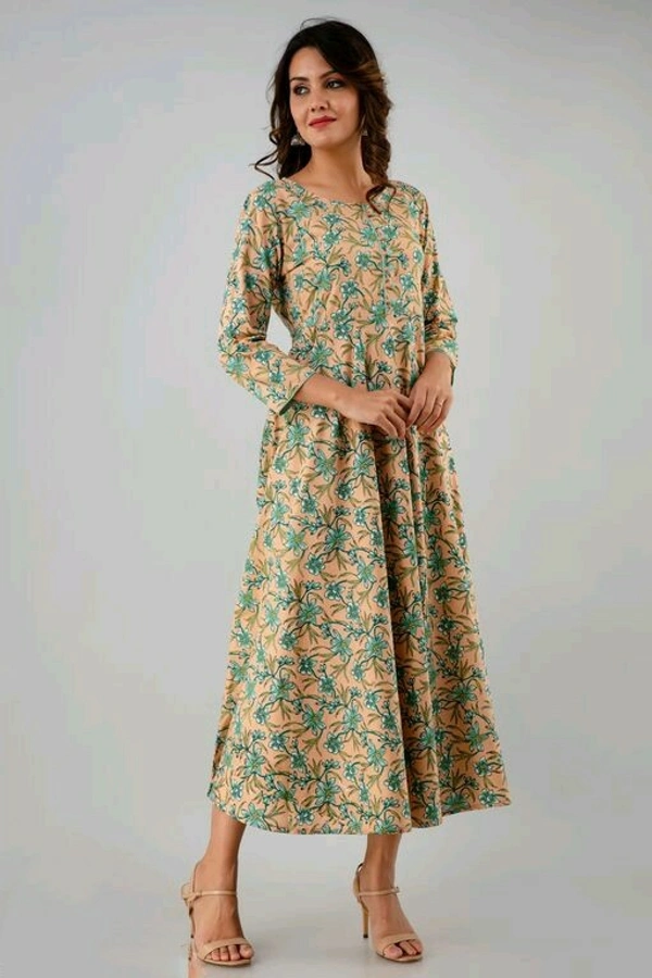 Women Printed Cotton Floral Kurta - M, Peace