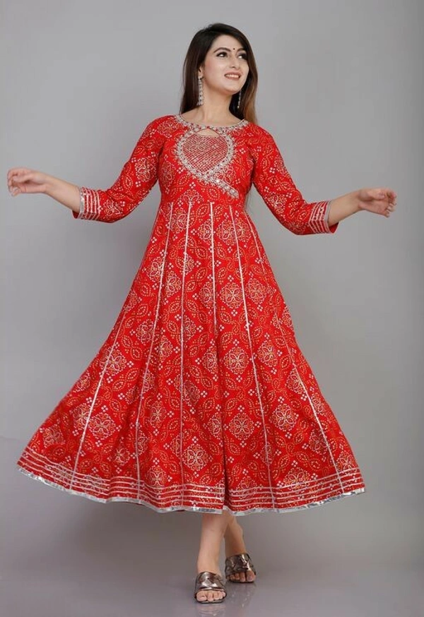 Women Printed Rayon Floral Kurta - M, Red