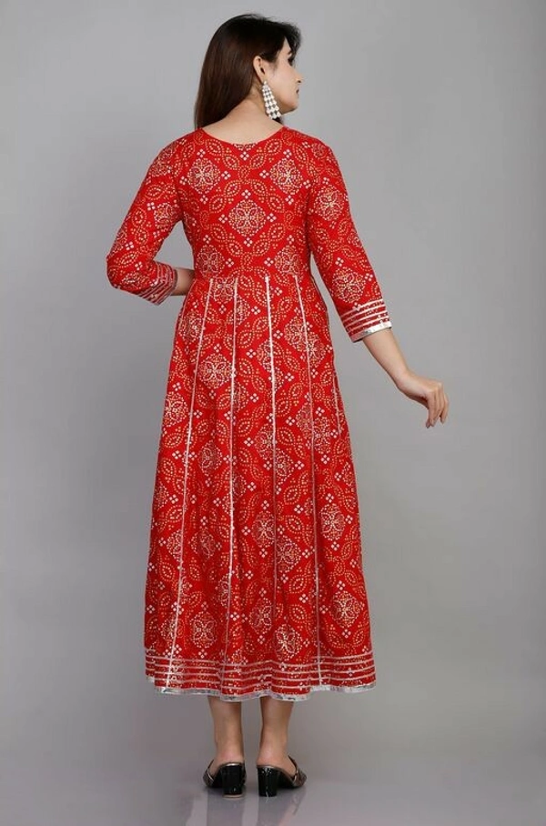 Women Printed Rayon Floral Kurta - M, Red
