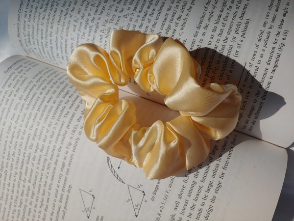 Solid Scrunchies Light Orange 
