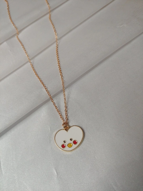  BTS Cute White Charm