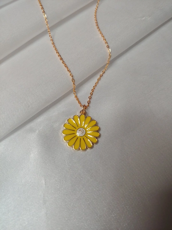 Daisy Charm Chain- Yellow