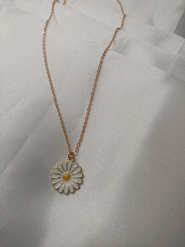 White Daisy Charm With Chain