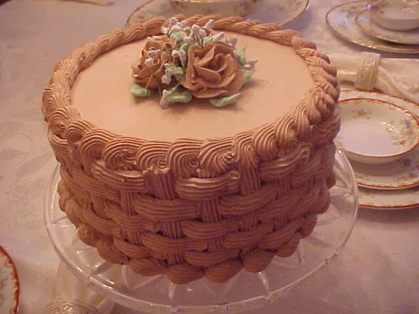 Basket Cake - Any Colour, 2 pound