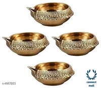 Trendy Diya - Set Of 4 - Brass, Golden, 18cm×11cm×10cm