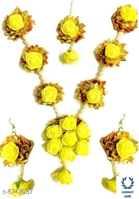 Trendy Floral Bridal Jewellery  Set with mangtika for Women - Red