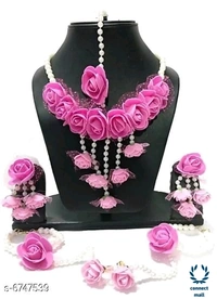 Trendy Floral Bridal Jewellery  Set with mangtika for Women - Red