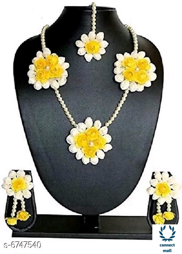 Trendy Floral Bridal Jewellery  Set with mangtika for Women - Yellow & White