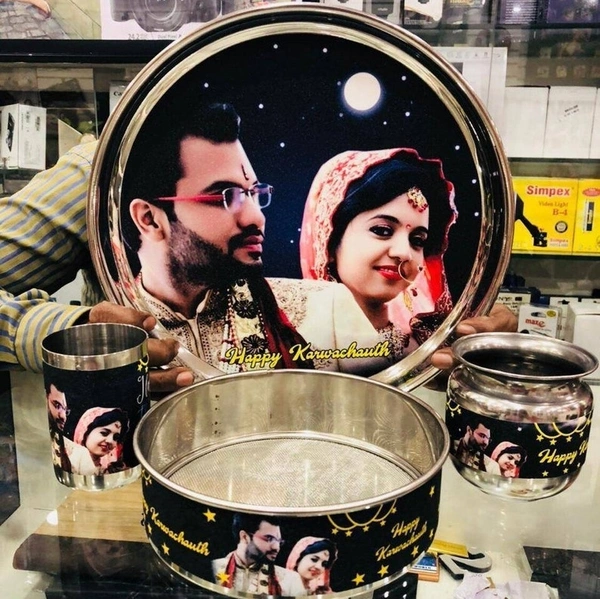 Personalized Karwachauth Beautiful  Couple Printed Karwa chauth Thali Set with Channi Lotta and Glass - Red, Steel