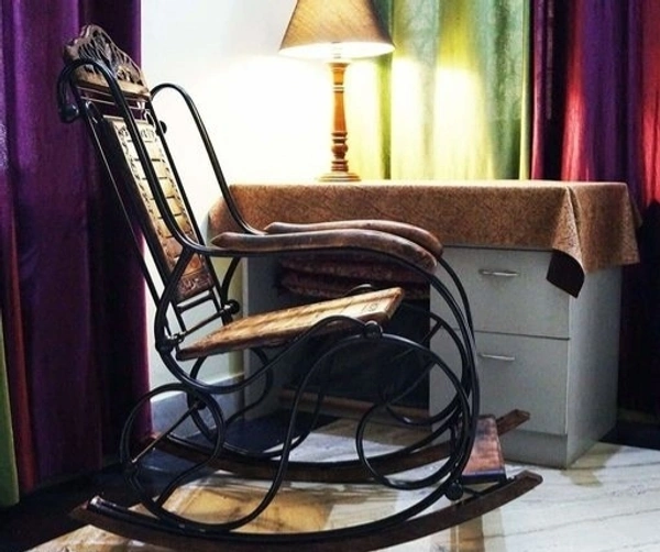 Rocking Metal Chair seat Easy to  foldable Portable and Dismental For Adult(B×H×L)(31cm×99.5cm×94 cm) - Brown, Metal