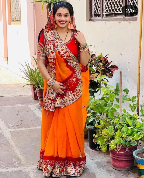 SB Fashion Presents  Heavy Pedding Bandhani  Print With Multi Coding Lace Diamond Work All Over Saree For Partywear /Festival /Special  Occasion 