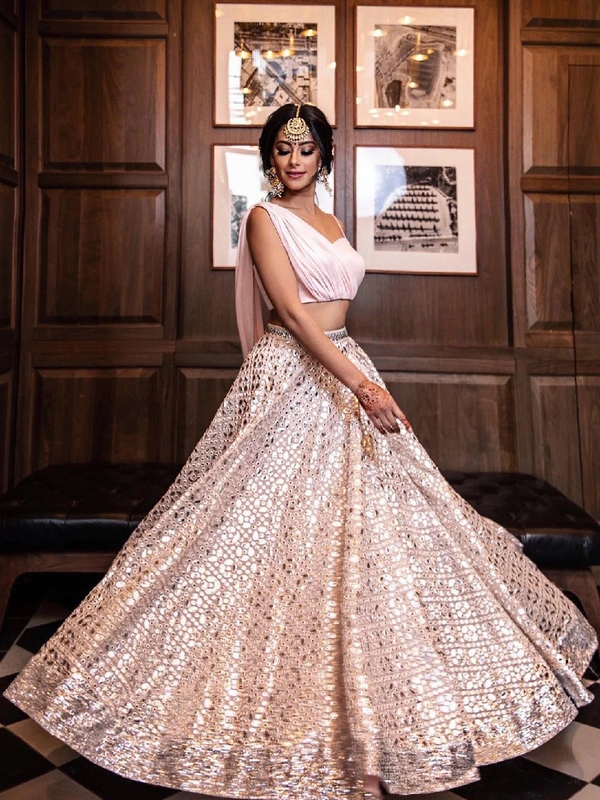 PartyWear Ready To Wear Sequins Embroidery  Bridal Look Lahenga  For Bridesmaid  In Indowestern Style Co-ord  With Heart Shape Fully Stitched Blouse For Stunning Evening  Cocktail  Party/Reception  and Sangeet Function. 