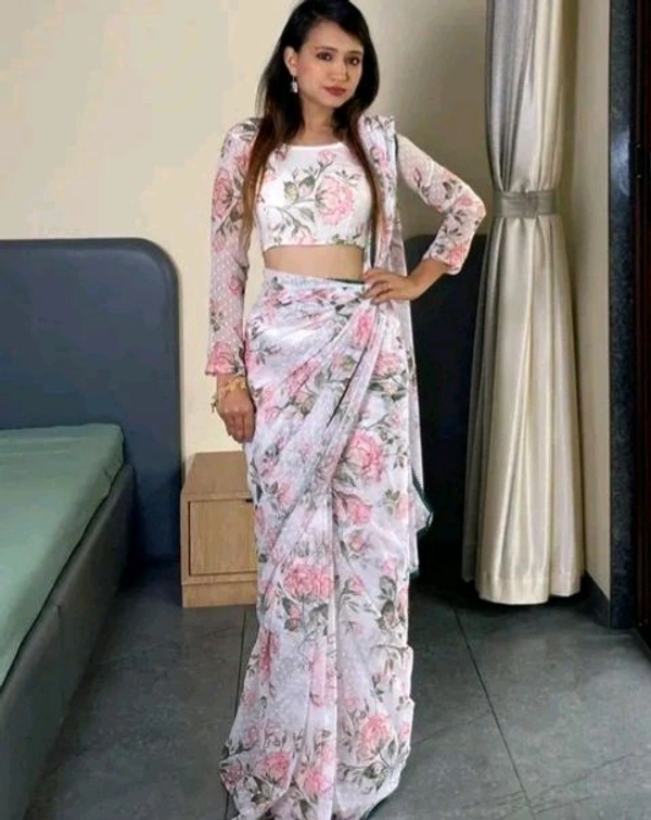 White Printed Trendy Georgette Saree - White, Floral, 5.5 Meter