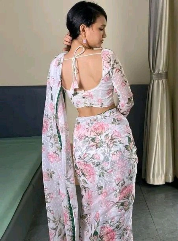 White Printed Trendy Georgette Saree - White, Floral, 5.5 Meter