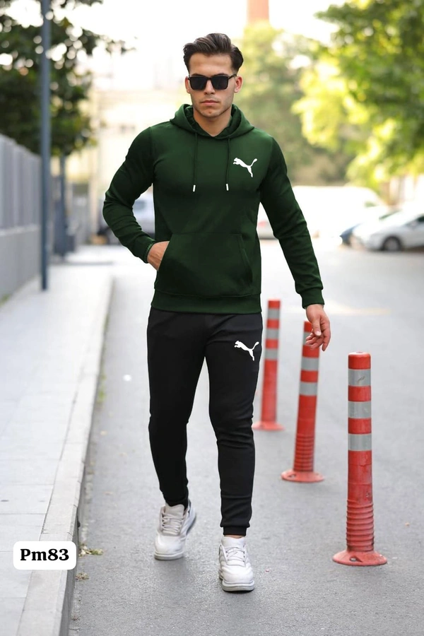 Hoodies+ Treck Pent - M