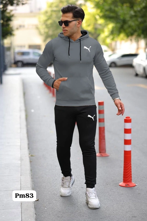 Hoodies+ Treck Pent - M