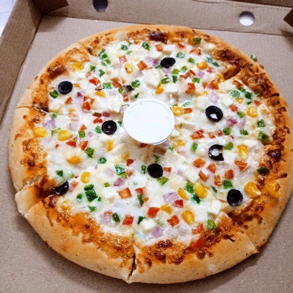 Paneer spicy supreme pizza