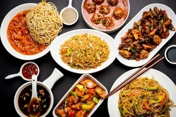 Chinese pltter [chilli paneer fried rice manchurian noodles]