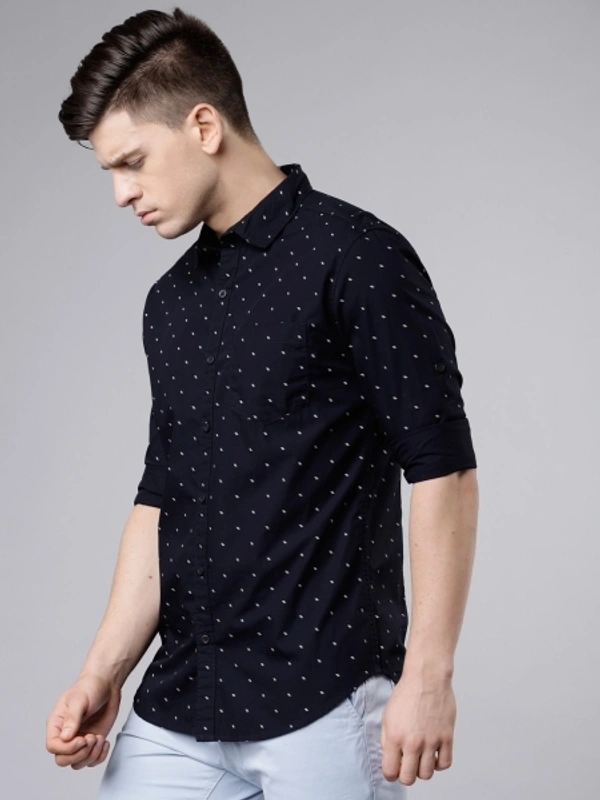 HIGHLANDER Men Solid Casual Blue Shirt - S