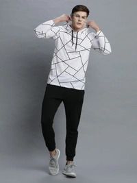 LEWEL Geometric Print Men Hooded Neck White T-Shirt - M