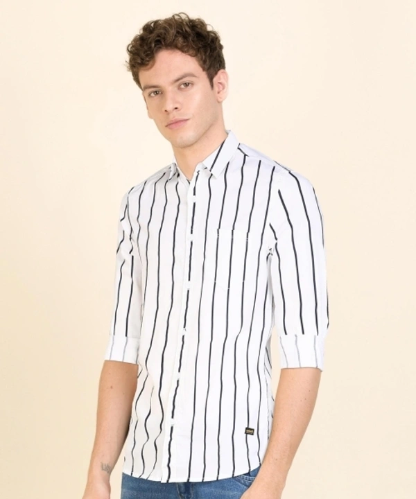 Spykar Men Striped Casual White Shirt - M
