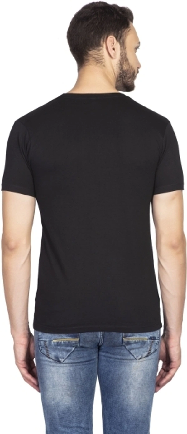 Bluehaaat Printed Men Round Neck Black T-ShirtColor - M