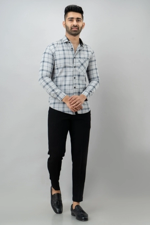 Surhi Men Checkered Casual Grey, Grey Shirt - L