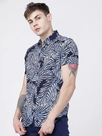 HIGHLANDER Men Printed Casual Multicolor Shirt - M