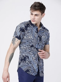 HIGHLANDER Men Printed Casual Multicolor Shirt - M