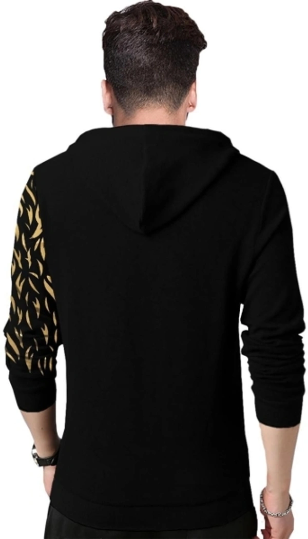 TRIPR Printed Men Hooded Neck T-Shirt - XL, Black