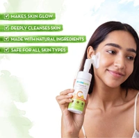 Mamaearth Vitamin C Face Wash With Foaming Brush - 150ml