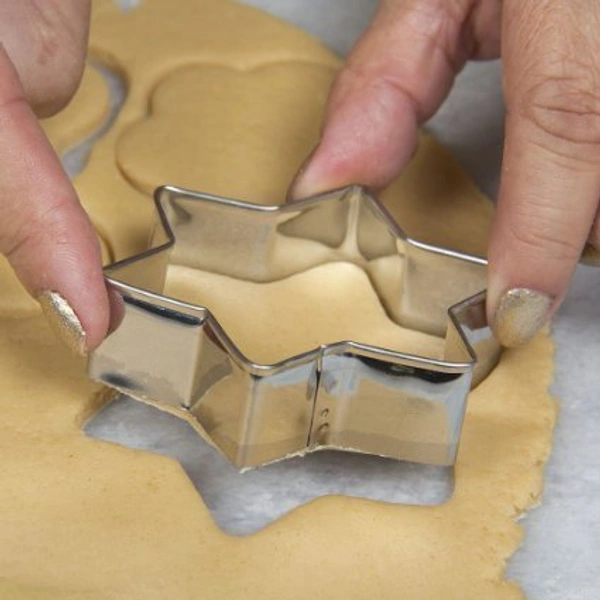 0813 Cookie Cutter Stainless Steel Cookie Cutter with Shape Heart Round Star and Flower (12 Pieces) - India, 0.198 kgs