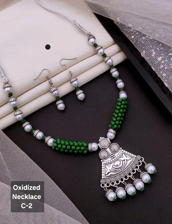 Oxodaise necklace set 1