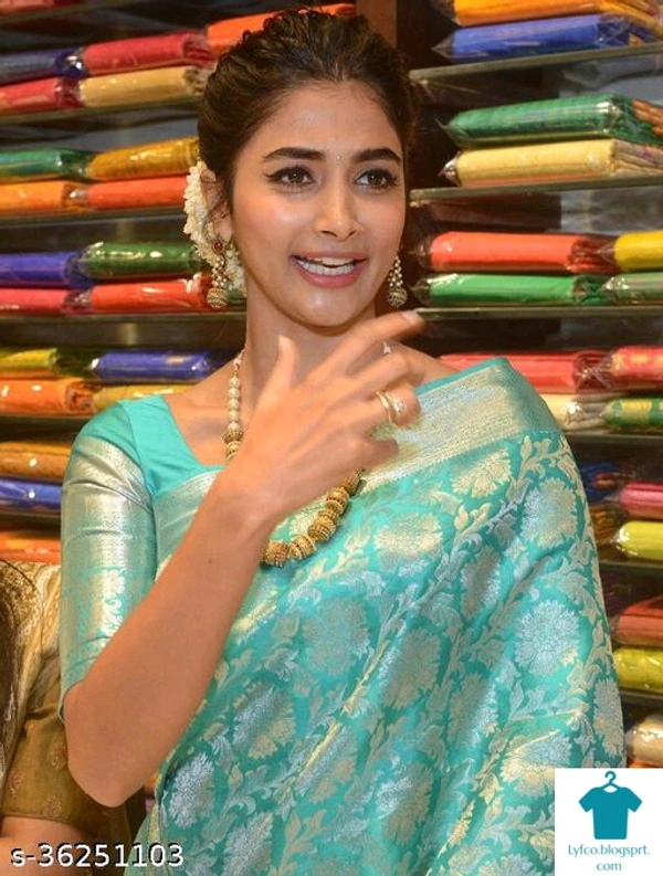 Product Name: *Alisha Fashionable Sarees*Saree Fabric: CottonBlouse: Running BlouseBlouse Fabric: CottonPattern: Zari WovenBlouse Pattern: Same as BorderMultipack: Single - Free size