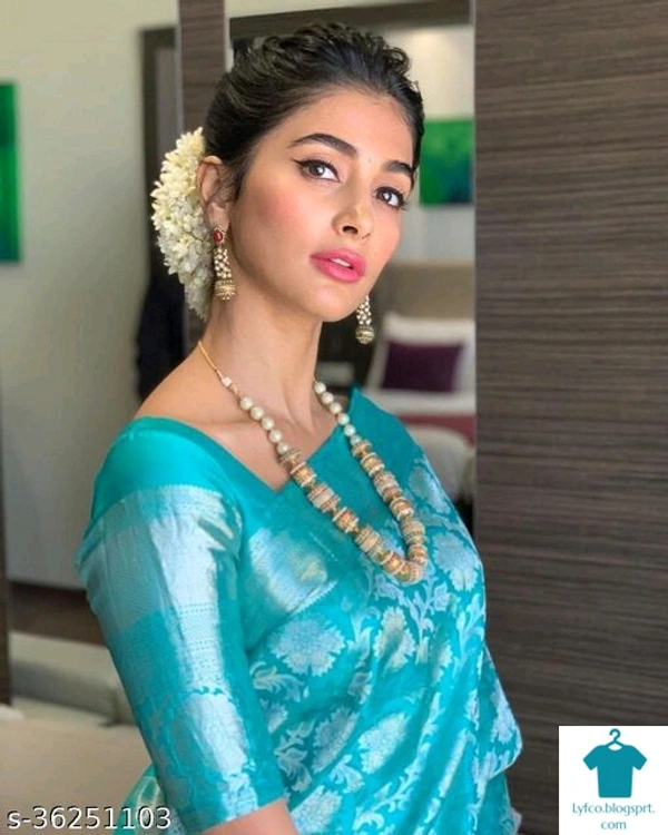 Product Name: *Alisha Fashionable Sarees*Saree Fabric: CottonBlouse: Running BlouseBlouse Fabric: CottonPattern: Zari WovenBlouse Pattern: Same as BorderMultipack: Single - Free size
