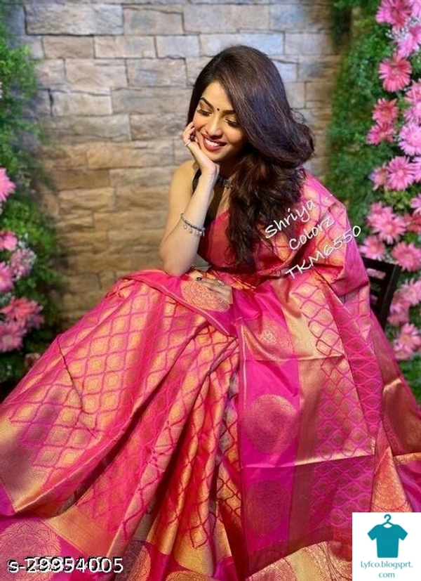 Product Name: *Beautiful Soft Lichi Silk Party Wear Saree for Women*Saree Fabric: Litchi SilkBlouse: Running BlouseBlouse Fabric: Litchi SilkPattern: Zari WovenBlouse Pattern: JacquardMultipack: Single - Free Size (Saree Length Size: 5.5 m, Blouse Length Size: 0.9 m) 