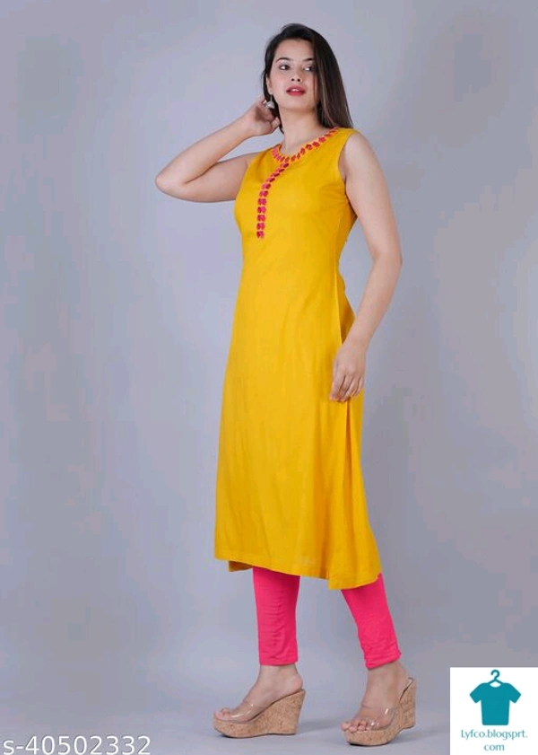 Product Name: *Aakarsha Refined Kurtis*Fabric: CottonSleeve Length: Three-Quarter SleevesPattern: PrintedCombo of: Combo of 2 - size- S