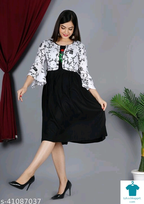 Product Name: *Adrika Alluring Kurtis*Fabric: RayonSleeve Length: Three-Quarter SleevesPattern: PrintedCombo of: Single - size- M