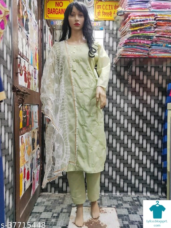 Product Name: *Aakarsha Voguish Women Kurta Sets*Kurta Fabric: Chanderi CottonBottomwear Fabric: Chanderi CottonFabric: NetSleeve Length: Three-Quarter SleevesSet Type: Kurta With Dupatta And BottomwearBottom Type: PantsPattern: EmbroideredMultipack: Single - size- M