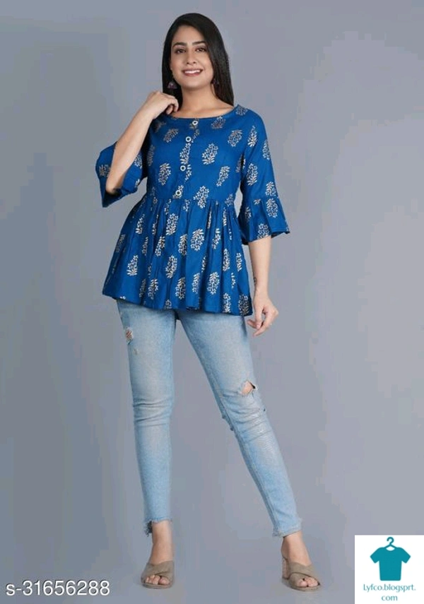 Product Name: *Comfy Fashionable Women Tops & Tunics*Fabric: RayonSleeve Length: Three-Quarter SleevesPattern: PrintedMultipack: 1 - size- S