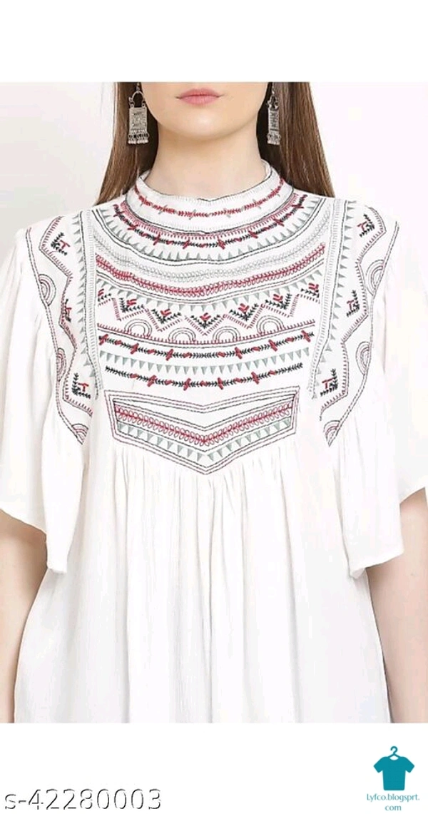 Product Name: *Trendy Glamorous Women Tops & Tunics*Fabric: RayonSleeve Length: Three-Quarter SleevesPattern: EmbroideredMultipack: 1 - size- S